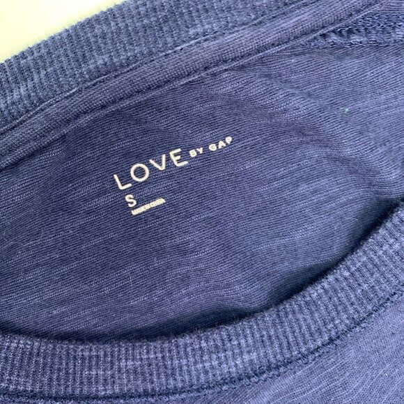 Gap Shirt Small It Was All A Dream Blue Long Sleeve Tee Shoulder Graphic - Picture 2 of 9